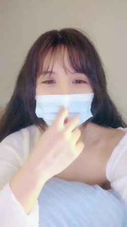 新货下海【嗯嗯小宝贝】纯情学生妹，白虎穴自慰~真的好美，乖巧邻家妹妹，胸又白又大又美 截图14