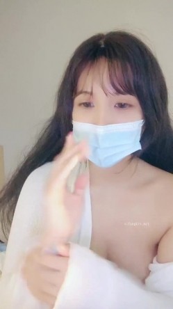 新货下海【嗯嗯小宝贝】纯情学生妹，白虎穴自慰~真的好美，乖巧邻家妹妹，胸又白又大又美 截图15