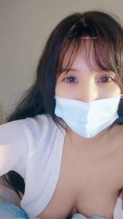 新货下海【嗯嗯小宝贝】纯情学生妹，白虎穴自慰~真的好美，乖巧邻家妹妹，胸又白又大又美 截图16