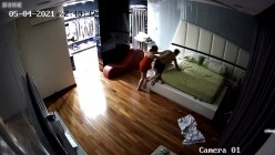 【破解摄像头】 豪宅夫妻每天吃饱了就花样操逼! 精彩值得收藏 截图13