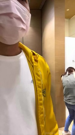 泡良大神性爱救火队「Xinyimark 」OF日常约炮露脸私拍 众多良家学生模特网红拜倒在炮王牛仔裤下 截图5