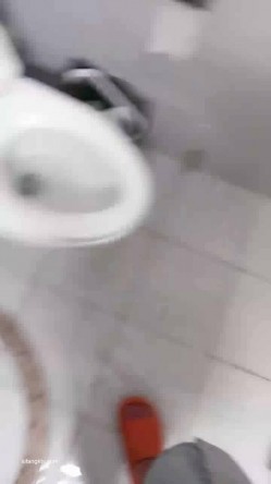 抖音妹！胸好大【像个小男孩一样】下海赚钱 收费全裸 洗澡 现在叫【回回不在】欠债只做一个月就收山 截图15