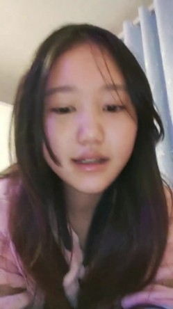 重磅！女神连素颜都美到炸~【鱼妈】自慰狂喷水！无限狂喷~ 这逼又肥又粉，水龙头！ 截图7