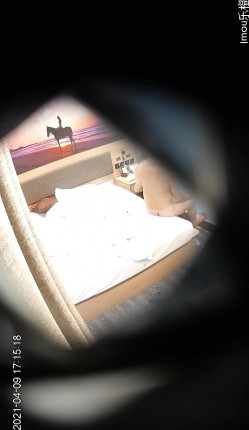 【360摄像头】翻滚吧!最能做爱的中年大叔多姿式猛操，偷拍佳作，好几对良家情侣来，玩得花样不少真刺激 截图14