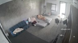 黑客破解家庭网络摄像头偷拍住毛坯房的年轻情侣疯狂做爱有时一天做爱几次 截图7