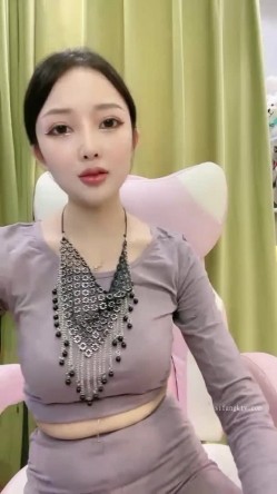 女神车模COS宫廷格格，天生丽质，极品佳人 截图2