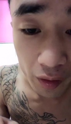 小妞超有感觉社会大哥约炮风骚小太妹 露脸口交身材很好 多姿势激情爆草很配合 叫的骚表情浪 直接内射 截图3