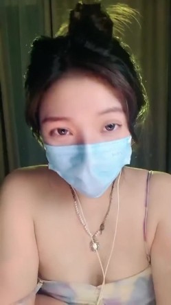 【宓安】重磅！新人校花~超级漂亮~骚舞~道具狂插~秒射! 截图3