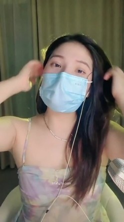 【宓安】重磅！新人校花~超级漂亮~骚舞~道具狂插~秒射! 截图9