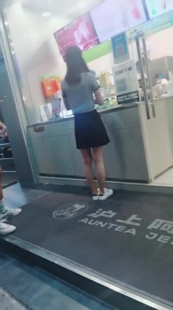 【婷婷小姐】，欲女养成记，坐标上海，酒店塞跳蛋，广场，公园，沪上阿姨果茶店，刺激的夹腿 截图4