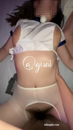顶级身材高挑大长腿淫荡小姐姐『guai老师』被土豪老板各种蹂躏爆操，肏肿小穴颜射小嘴，被操爽了白浆直流 截图13