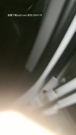 高颜值爆裂黑丝披肩美女〖熙熙宝儿〗野外车震路边操 现约个粉丝车震玩3P 太紧张刺激粉丝一会就射了 高清源码录制 截图7