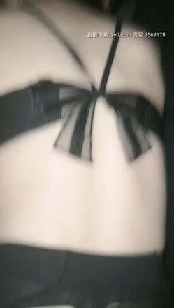 高颜值爆裂黑丝披肩美女〖熙熙宝儿〗野外车震路边操 现约个粉丝车震玩3P 太紧张刺激粉丝一会就射了 高清源码录制 截图10
