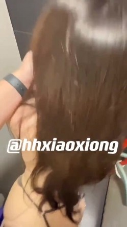 推特高颜极品身材治愈系女神【小熊驾驶员】电报群内福利~能肏能调教能露出很好玩很反差 截图15