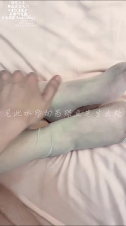 『烧酒映画』中了淫毒的宁红夜，需要肉棒在小穴内射精液才能解毒~ 截图2