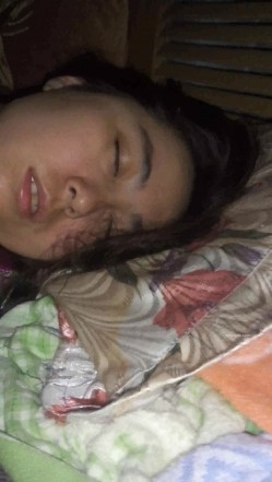 眼镜少妇怀孕 男人日常拍摄记录生活感十足 妻子各种居家私生活（裸睡换衣服丝袜等） 截图8