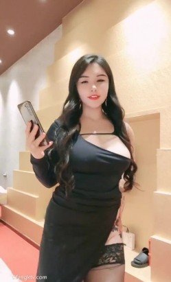 ️精品推荐 ️爆乳翘臀半糖主播『国产卡戴珊 』骑乘假体倒模与闺蜜JB相互插逼舔奶叠罗汉自慰 截图2