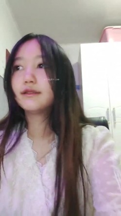 重磅！女神连素颜都美到炸~【鱼妈】自慰狂喷水！无限狂喷~ 这逼又肥又粉，水龙头！ 截图6