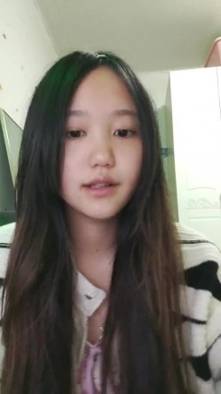重磅！女神连素颜都美到炸~【鱼妈】自慰狂喷水！无限狂喷~ 这逼又肥又粉，水龙头！ 截图11