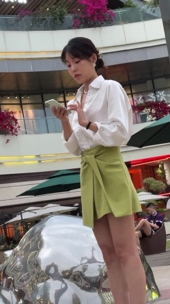 抄底大师KingK重磅三期，步行街万象城美女如云CD超多极品小姐姐裙内骚丁透明蕾丝边超级炸裂 截图8