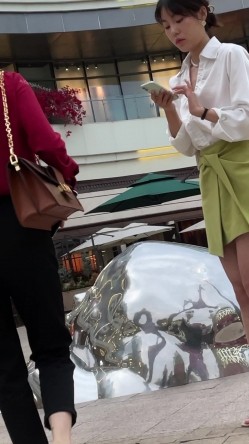 抄底大师KingK重磅三期，步行街万象城美女如云CD超多极品小姐姐裙内骚丁透明蕾丝边超级炸裂 截图11