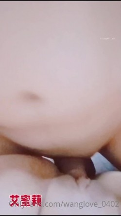 绿帽癖淫妻母狗【艾蜜莉】私拍约战粉丝换老公4P叠罗汉排插超辣眼睛 截图6