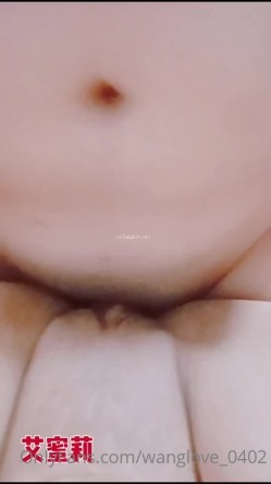绿帽癖淫妻母狗【艾蜜莉】私拍约战粉丝换老公4P叠罗汉排插超辣眼睛 截图8