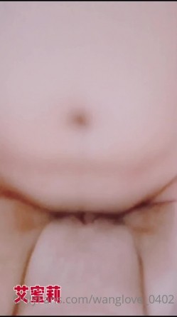 绿帽癖淫妻母狗【艾蜜莉】私拍约战粉丝换老公4P叠罗汉排插超辣眼睛 截图14