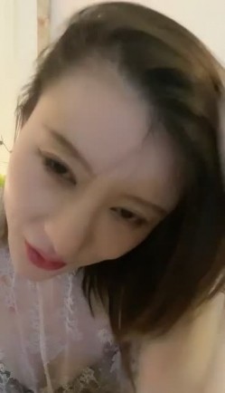 极品短发美女与情人约炮大合集！【美少妇】，小嫂子前凸后翘，风情万种，与情人私会搞破鞋 截图11