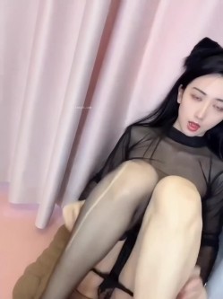 超高颜值绿茶主播【提莫的_原昵称甜桃11】高价福利视频 多种制服自慰啪啪 截图7