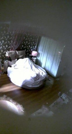 校园附近特色宾馆大学生年轻情侣开房造爱眼镜妹外表看起来清纯内心无比火热年轻气盛打了好几炮 截图4