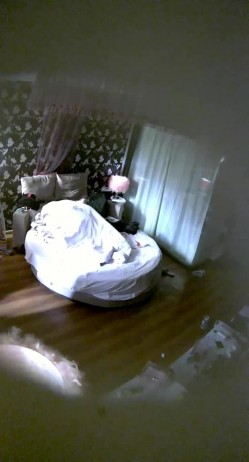校园附近特色宾馆大学生年轻情侣开房造爱眼镜妹外表看起来清纯内心无比火热年轻气盛打了好几炮 截图9