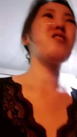 极品人妻！刺激，【放肆的小水娃】，真实良家，标准的贤妻良母，厨房搔首弄姿 截图15