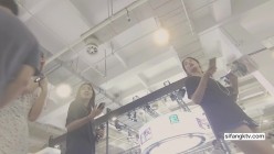 【最新 ️极品 ️抄底】最新流出车展偷拍抄底性感长腿车模 众展台极品模特一览无余 主持人骚内是亮点 看车美眉 截图15