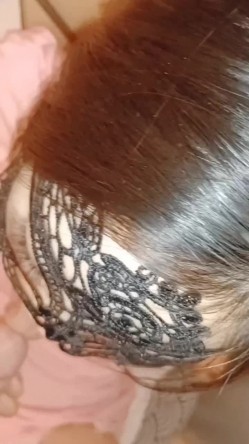 很听话的00后骚母狗，叫干嘛就干嘛。男：骚逼，哇好多水，含进去！ 截图6