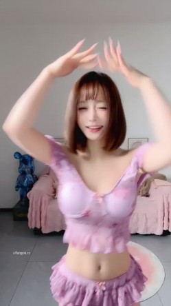 有颜值有身材顶级绿播女神【性感小兔】终于下海啦，裸舞抖奶掰穴自慰，撸点极高 截图3