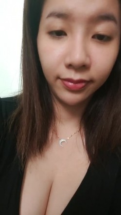【吴梦梦】，直击国产AV拍摄现场，极品大胸骚妹子，三男一女淫乱指数爆表，激情啪啪浪叫声震天 截图8