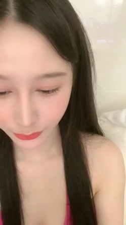 近期最火的女神，【樱桃】，【上】，舞蹈专业出身，明星级别颜值，极品美乳，小逼逼真干净，硬盘必备 截图4