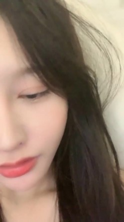 近期最火的女神，【樱桃】，【上】，舞蹈专业出身，明星级别颜值，极品美乳，小逼逼真干净，硬盘必备 截图16