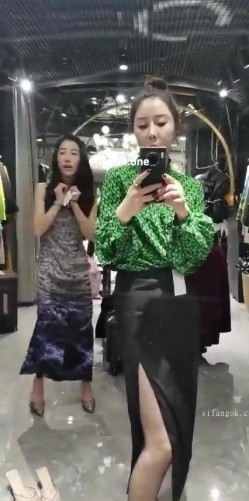 约炮大神玩三个少妇，一个露脸，长得还挺漂亮，操的嗷嗷叫 截图7