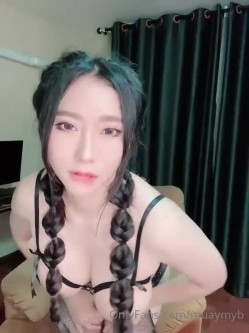 【你的淫荡姨妈】泰国轻熟人妻型巨乳网黄御姐「Muaymyb」露脸大尺度私拍 风骚露出男女通吃多穴满足 截图6