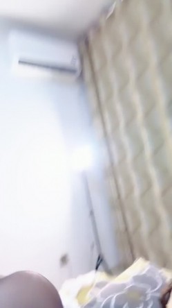【新人试新货】一龙二凤 随意切换 轮流内射 极品御姐 顶级魅魔 太他妈骚了掐脖子 扇耳光 脚踩脸 截图14