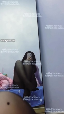PUA大神【受肉完犊子】VIP福利，操控举牌，超多反差学生小母狗，紫薇裸舞，有露脸 截图13