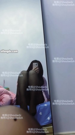 PUA大神【受肉完犊子】VIP福利，操控举牌，超多反差学生小母狗，紫薇裸舞，有露脸 截图14
