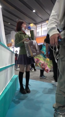 【YZWCD】YC159灰色jk制服小姐姐！黑色短袜配黄内！ 截图1