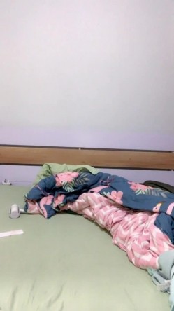 颜值不错红唇妹子性感丁字裤自慰秀 跳蛋抹上润滑油塞入道具JJ摩擦阴蒂抽插 截图12
