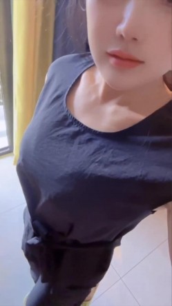 御姐女王范会所金牌技师，重庆巨乳小尤物【婉儿】特色性爱服务，双飞吹拉弹唱一条龙爽翻天 截图4