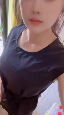 御姐女王范会所金牌技师，重庆巨乳小尤物【婉儿】特色性爱服务，双飞吹拉弹唱一条龙爽翻天 截图6