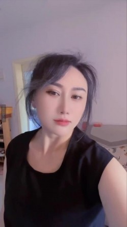 御姐女王范会所金牌技师，重庆巨乳小尤物【婉儿】特色性爱服务，双飞吹拉弹唱一条龙爽翻天 截图13