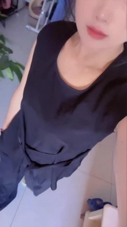 御姐女王范会所金牌技师，重庆巨乳小尤物【婉儿】特色性爱服务，双飞吹拉弹唱一条龙爽翻天 截图16